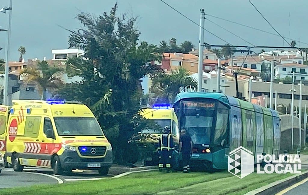 TRANVÍA-ACCIDENTE CON AMBULANCIA 30-10-23