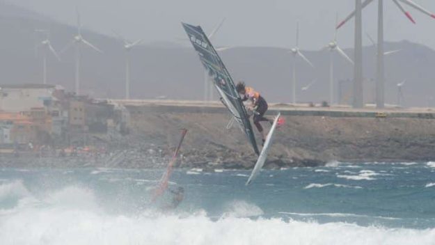 windsurf