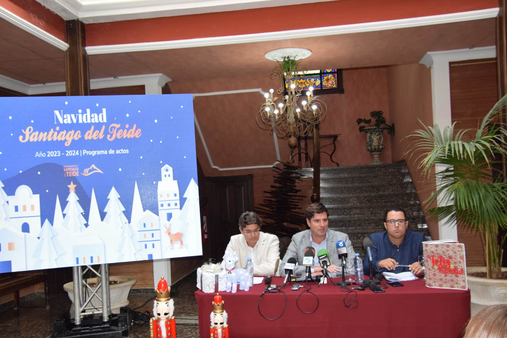 El alcalde presentó la programación navideña 2023-2024 de Santiago del Teide