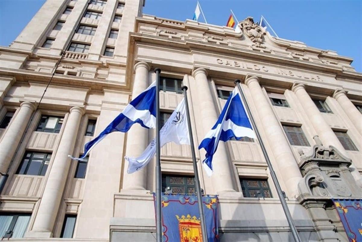 Una sentencia del TSJC permite retomar la restauración de la fachada del Cabildo de Tenerife