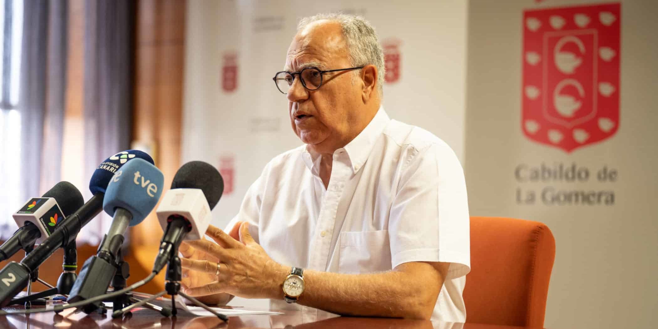 041223 Casimiro Curbelo, presidente del Cabildo de La Gomera