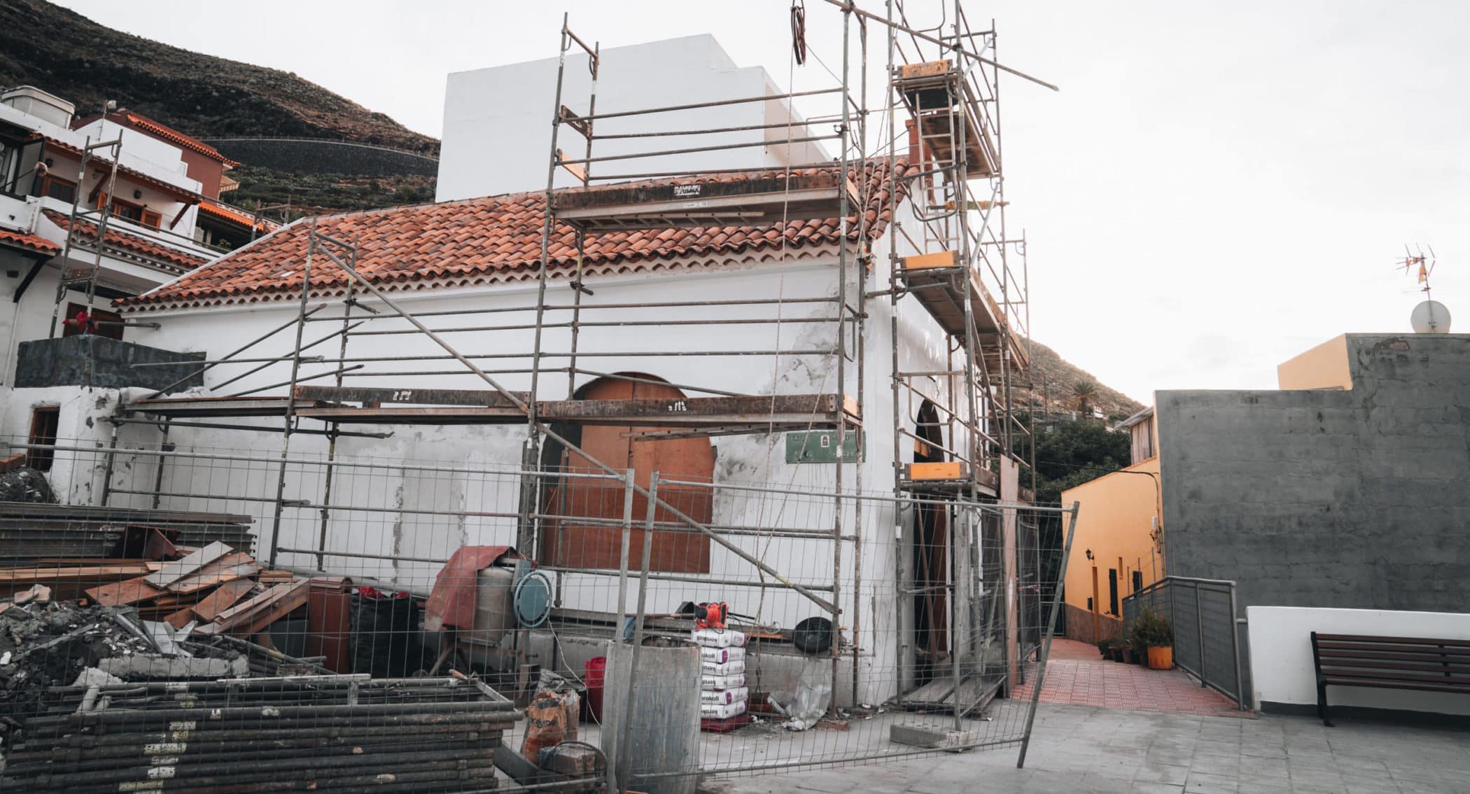 061223 Obras de restauración de la ermita del barrio de El Molinito, en San Sebastián de La Gomera