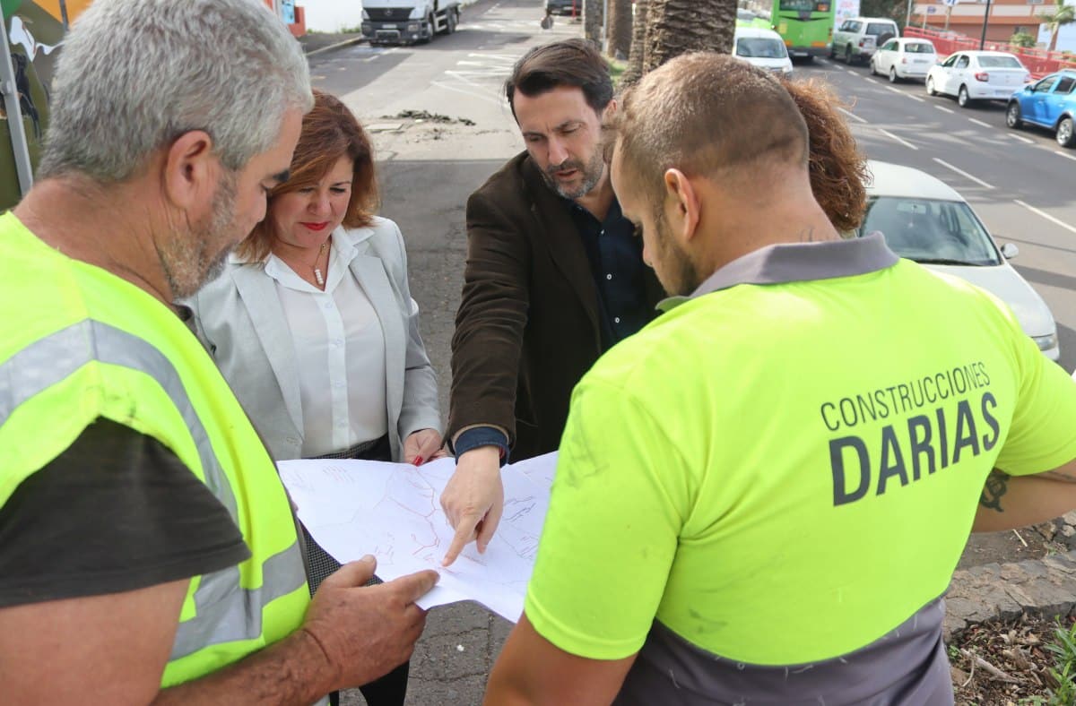 Alcaldesa y concejal de Obras valoran la evolución de los trabajos_ TACORONTE