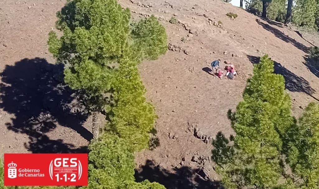 SENDERISTA RESCATADA POR EL GES-LA PALMA1 15-12-23
