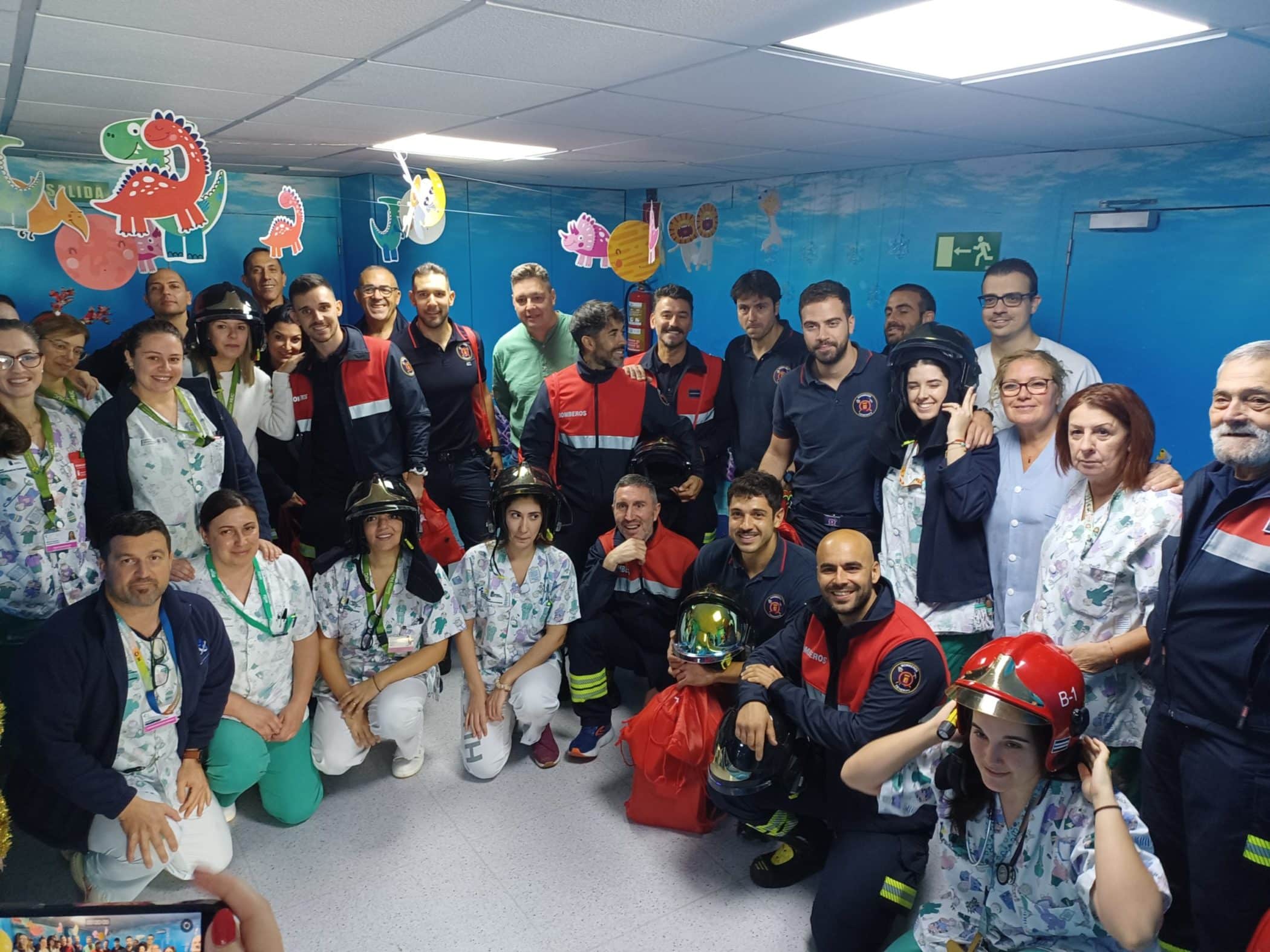 Visita Bomberos foto de familia