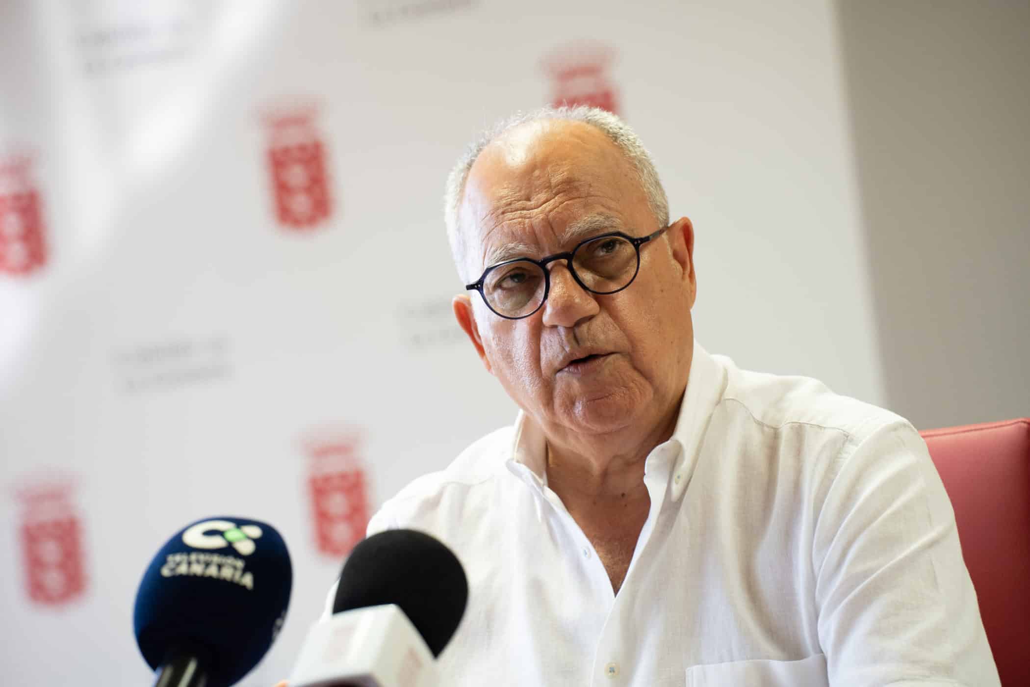 050124 Casimiro Curbelo, presidente del Cabildo de La Gomera