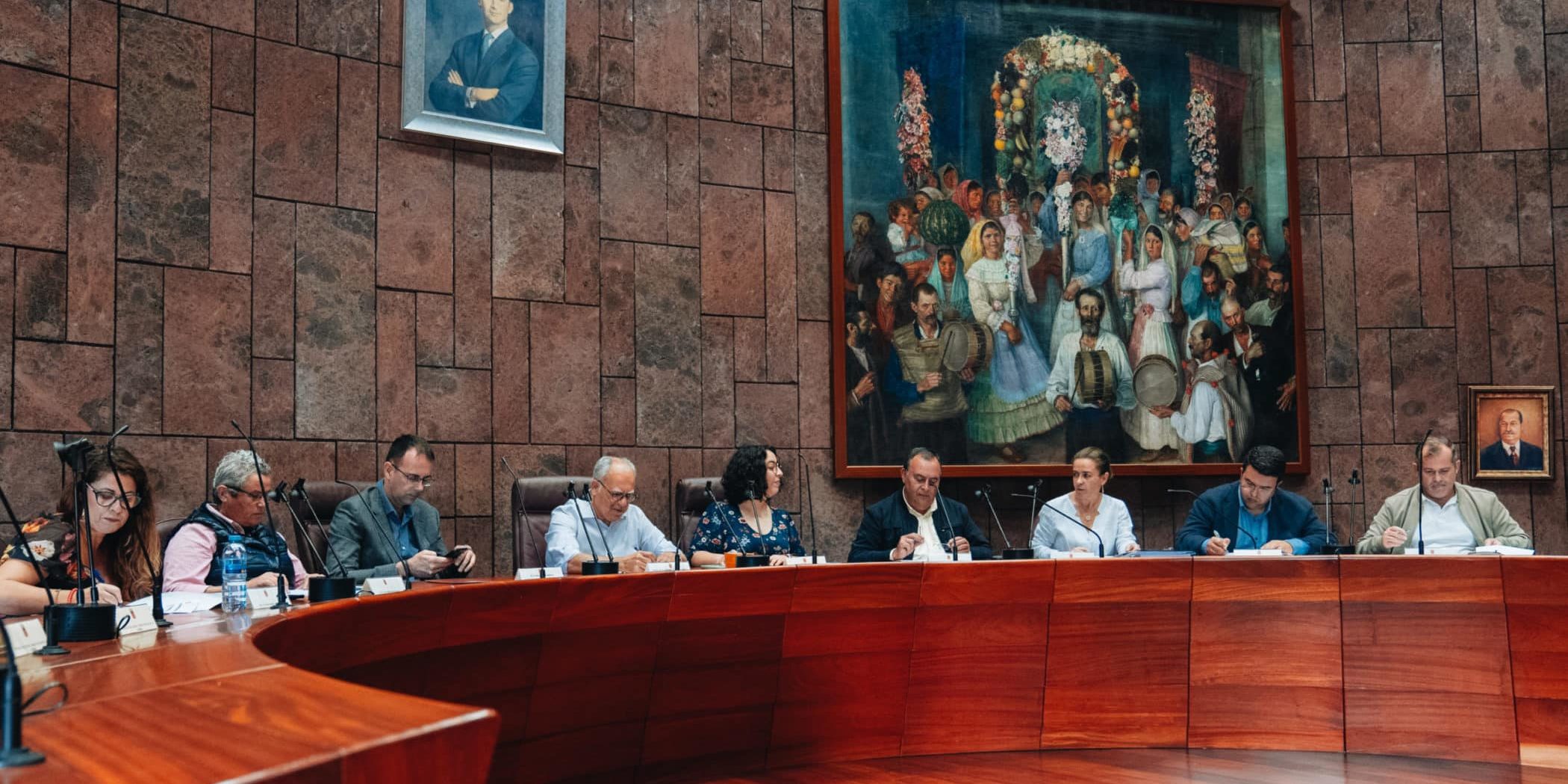220124 Representantes del Cabildo de La Gomera y alcaldes y alcaldesas de los seis municipios, durante la jornada de reunión