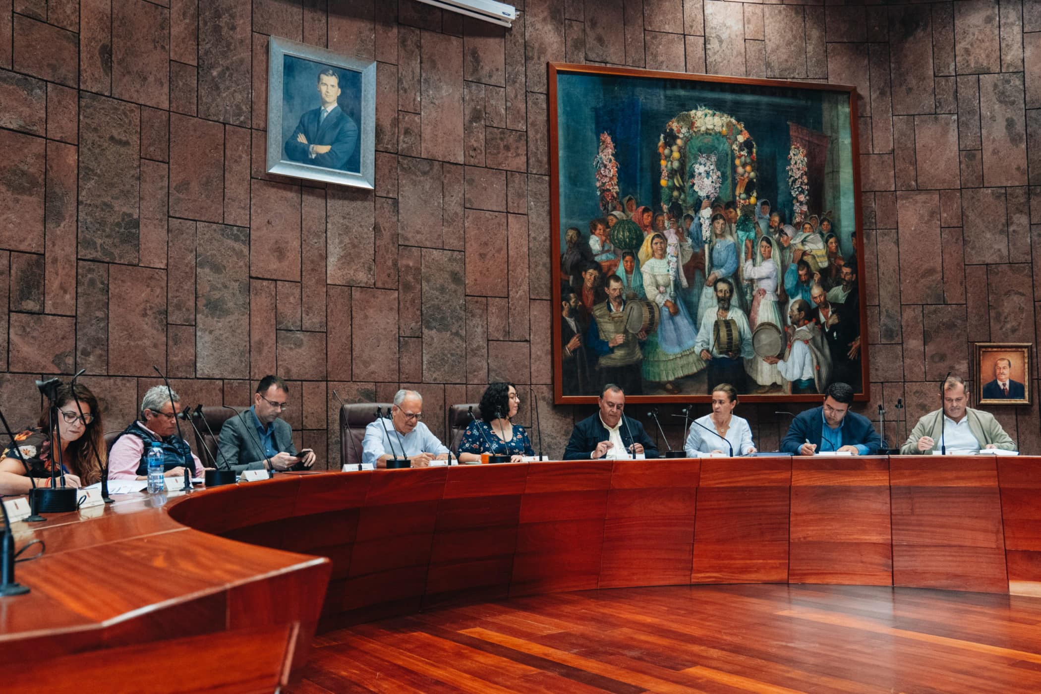220124 Representantes del Cabildo de La Gomera y alcaldes y alcaldesas de los seis municipios, durante la jornada de reunión