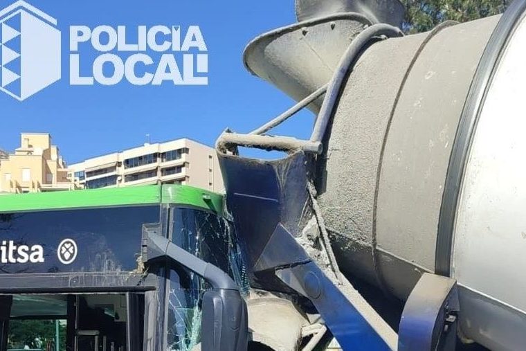 COLISIÓN GUAGUA-HORMIGONERA1 11-1-24