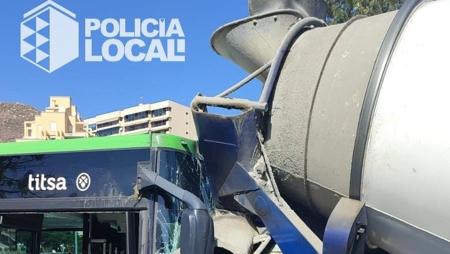 COLISIÓN GUAGUA-HORMIGONERA1 11-1-24