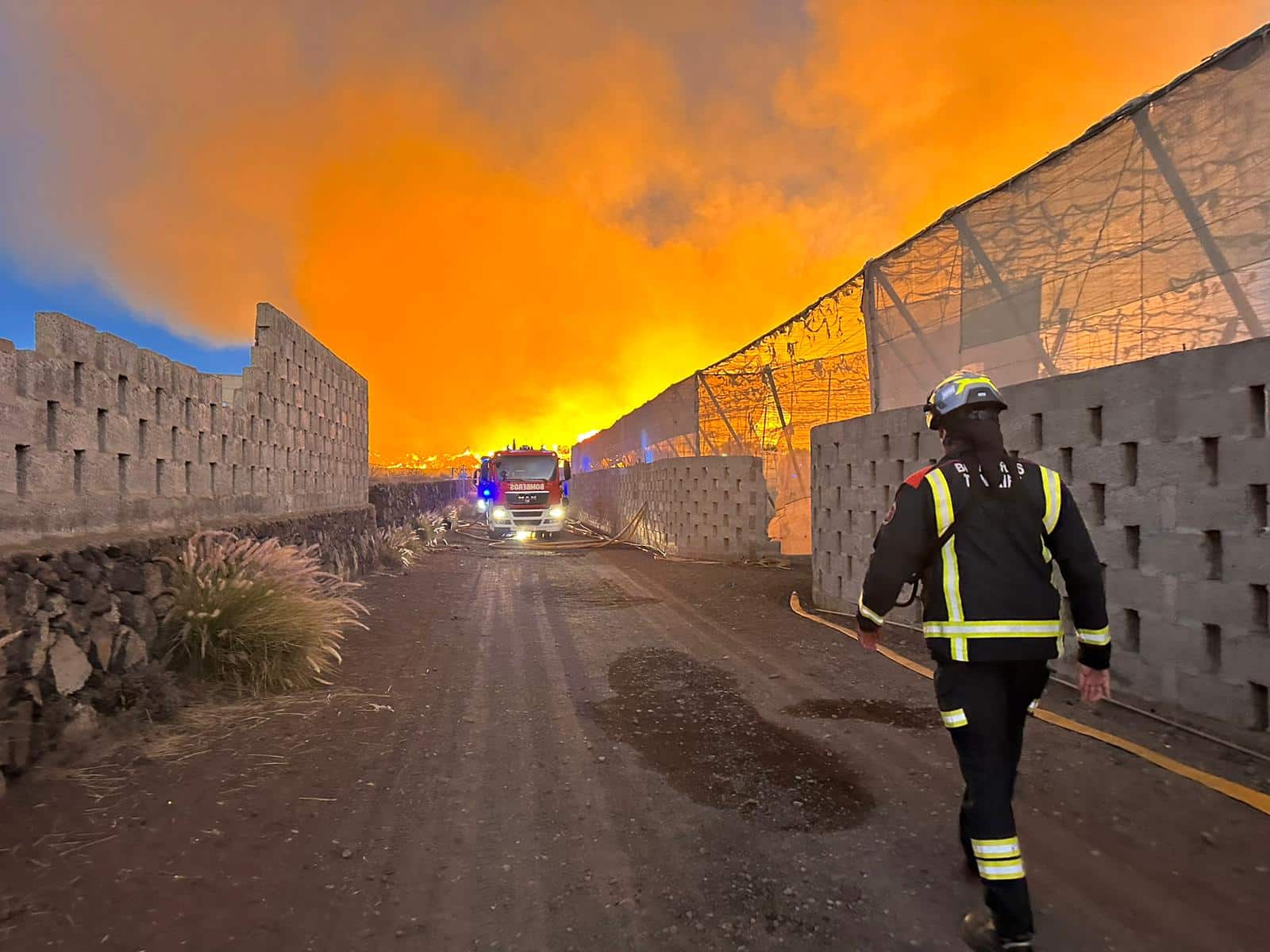 Consorcio Bomberos de Tenerife-Incendo planta de compostaje
