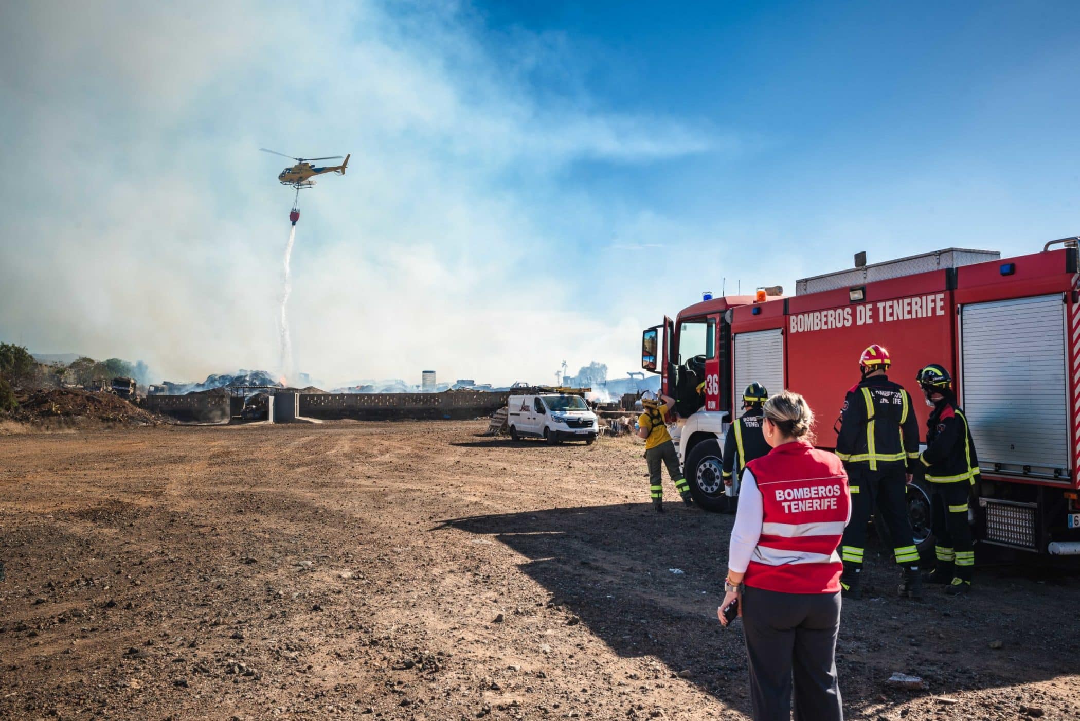 Incendio-Planta compostaje Parque La Reina Arona