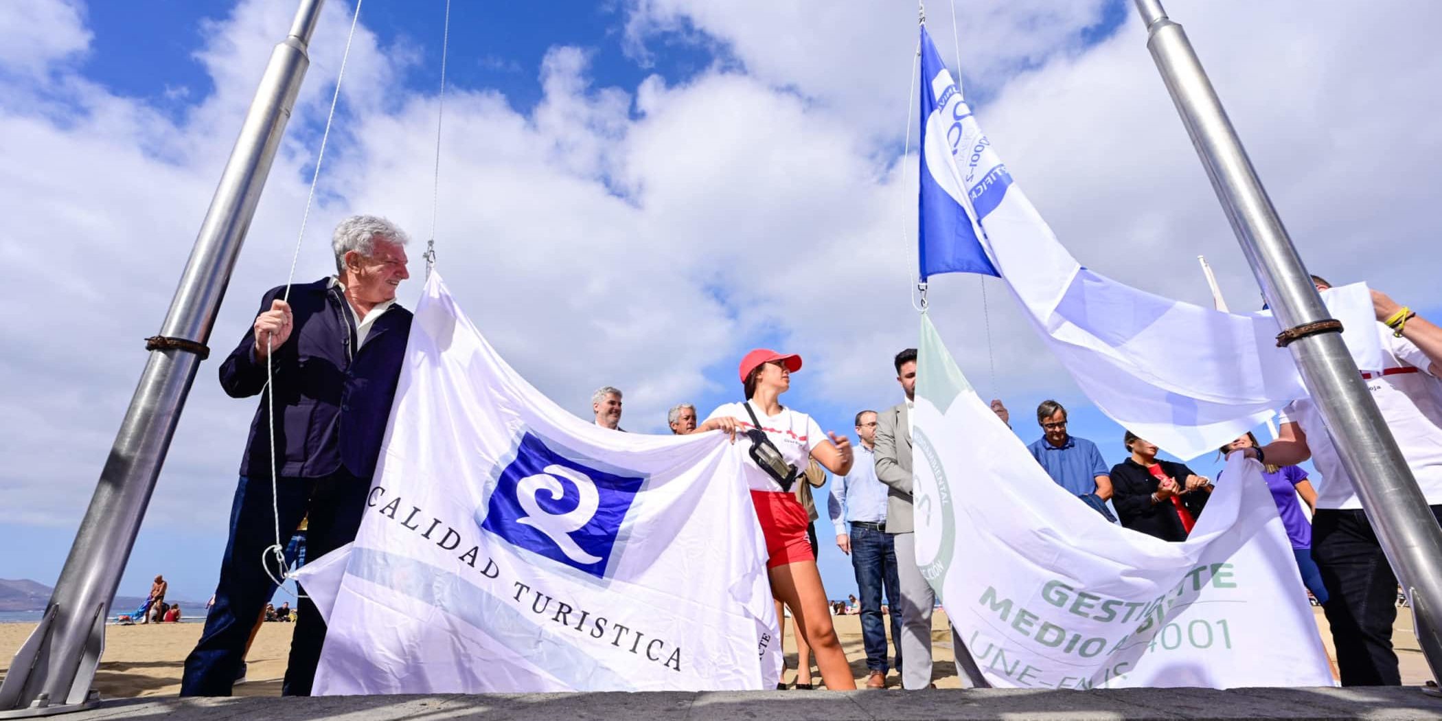 Izado Banderas Las Canteras 2023