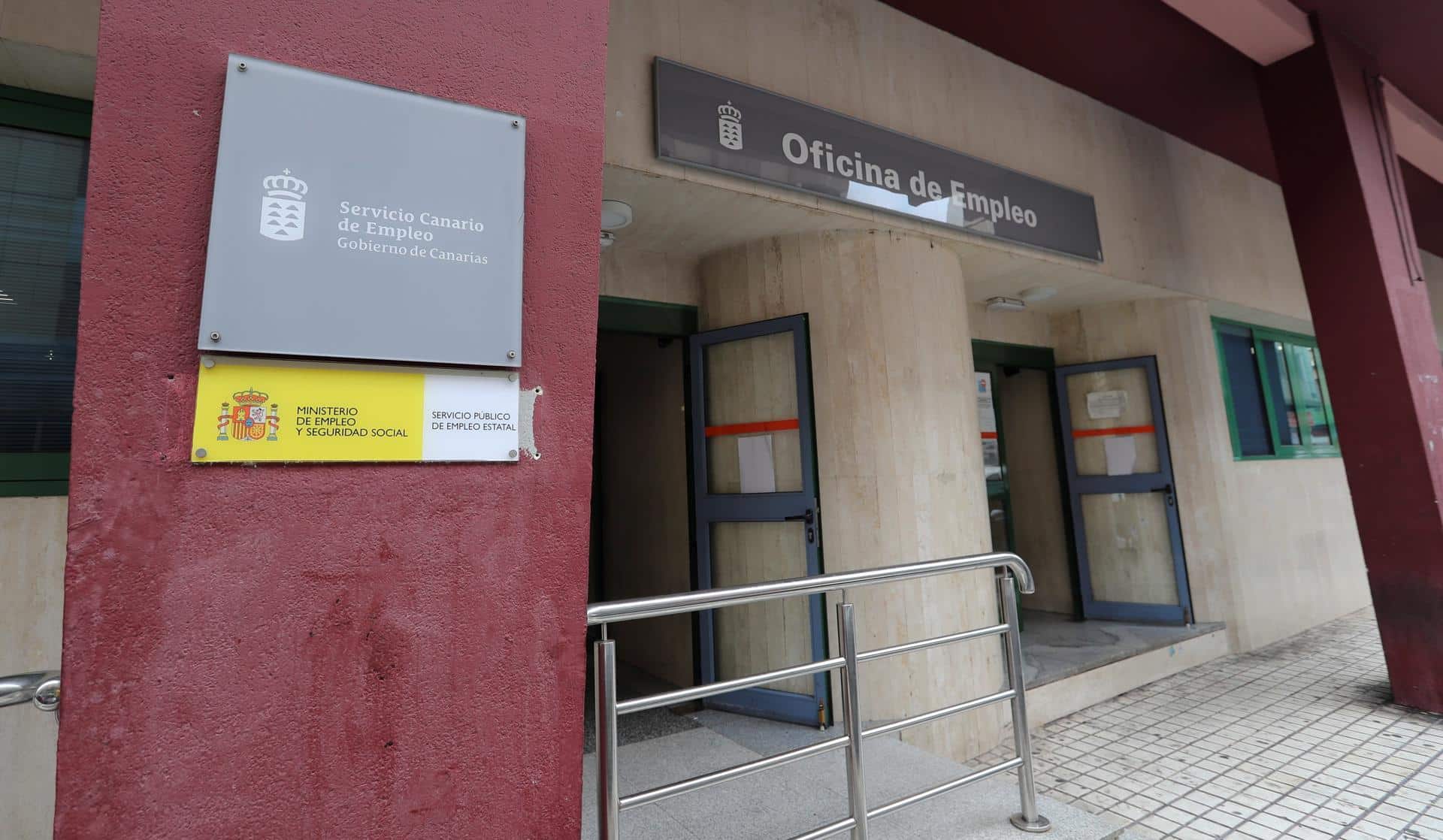 El paro baja en julio en Canarias en 1.536 personas