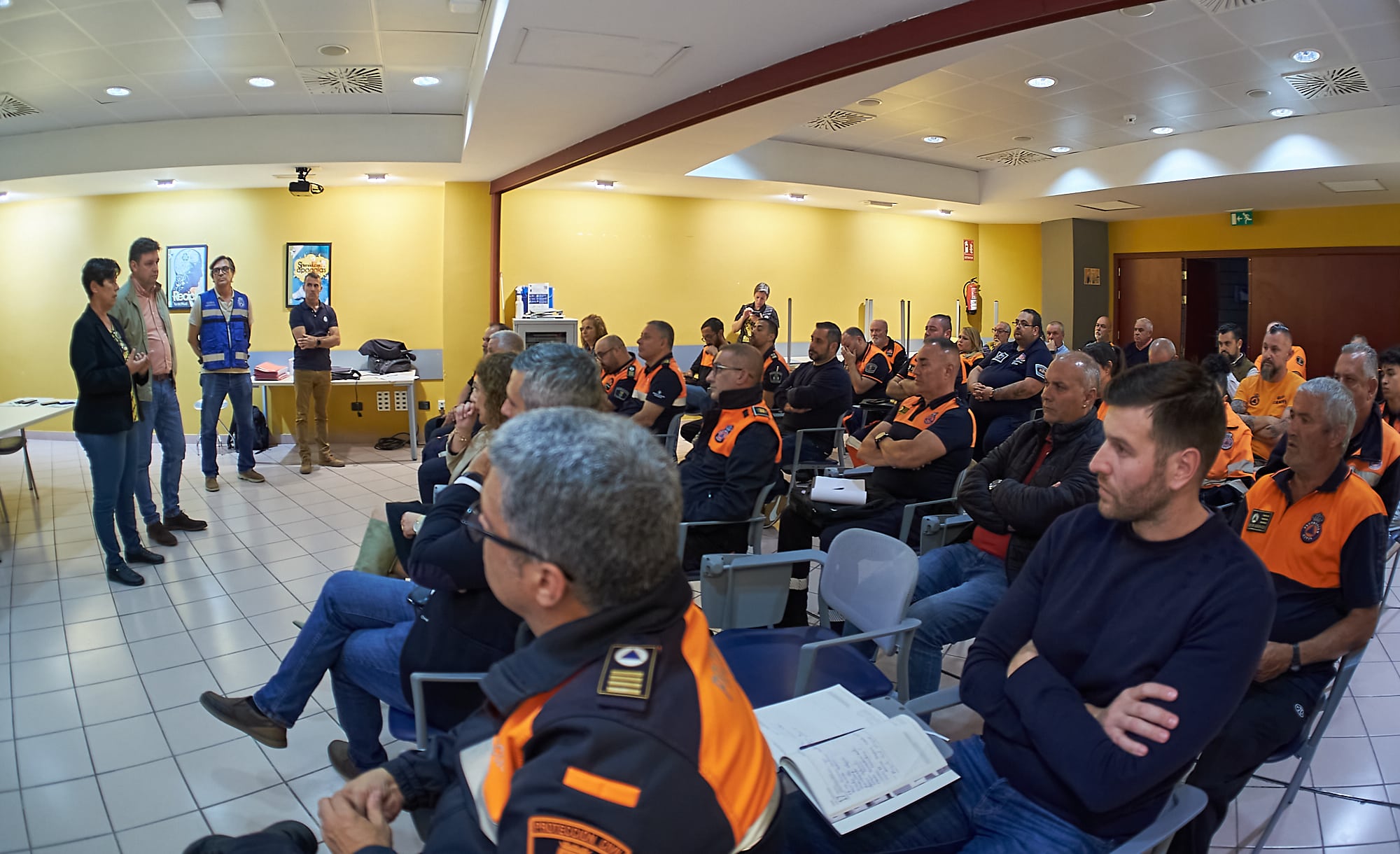 Reunión de Iván Martín con las asociaciones de protección civil.