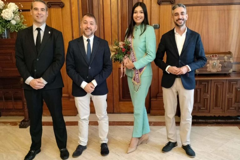 240207 Reina del Hogar Canario Venezolano 2024