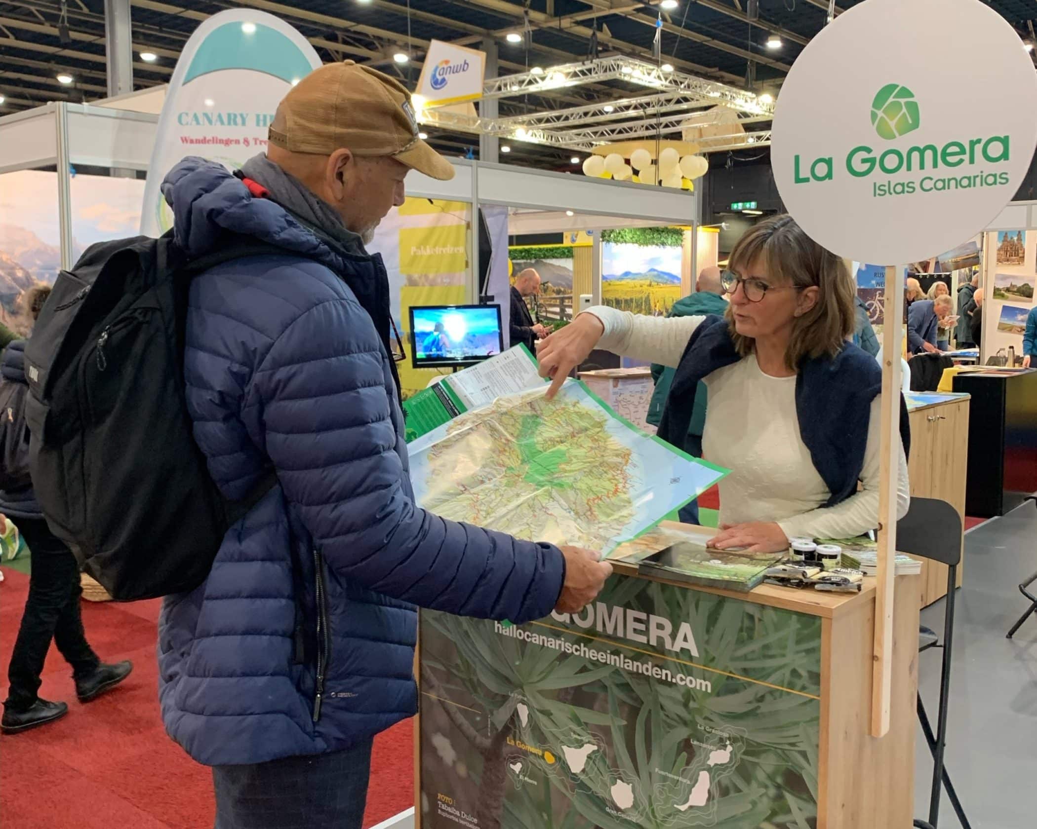 240224 Stand de Turismo de La Gomera en la feria ‘Fiets en Wandelbeurs’ en Países Bajos