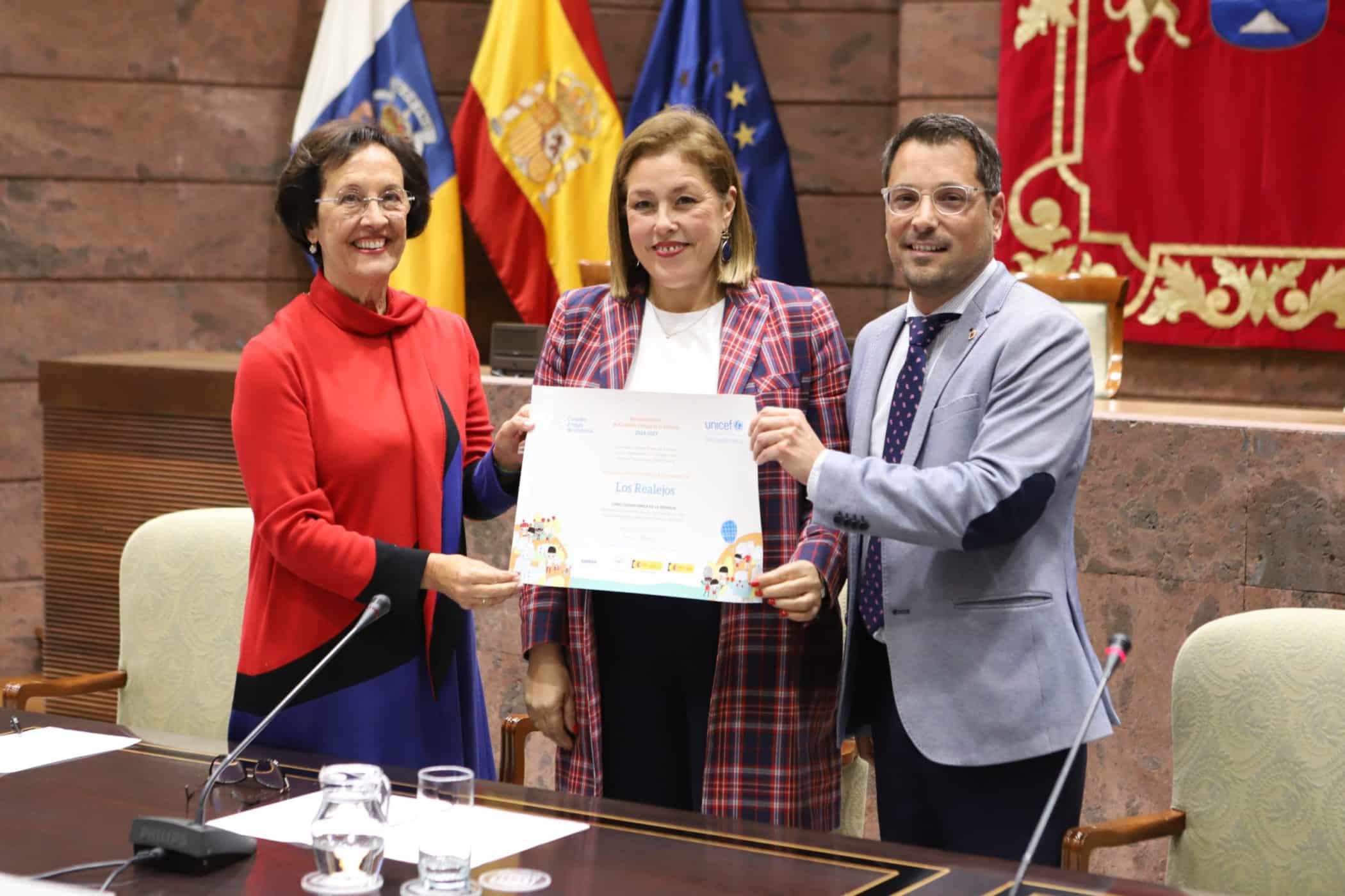 290224 Entrega sello Ciudad Amiga de la Infancia con mención de excelencia 2023 2027 (1)