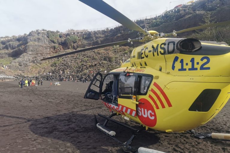 HOMBRE FALLECIDO EN LA PLAYA EL BOLLULLO-LA OROTAVA 5-2-24