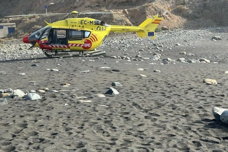 HOMBRE RESCATADO POR EL GES EN PÁJARA-FUERTEVENTURA 19-2-24