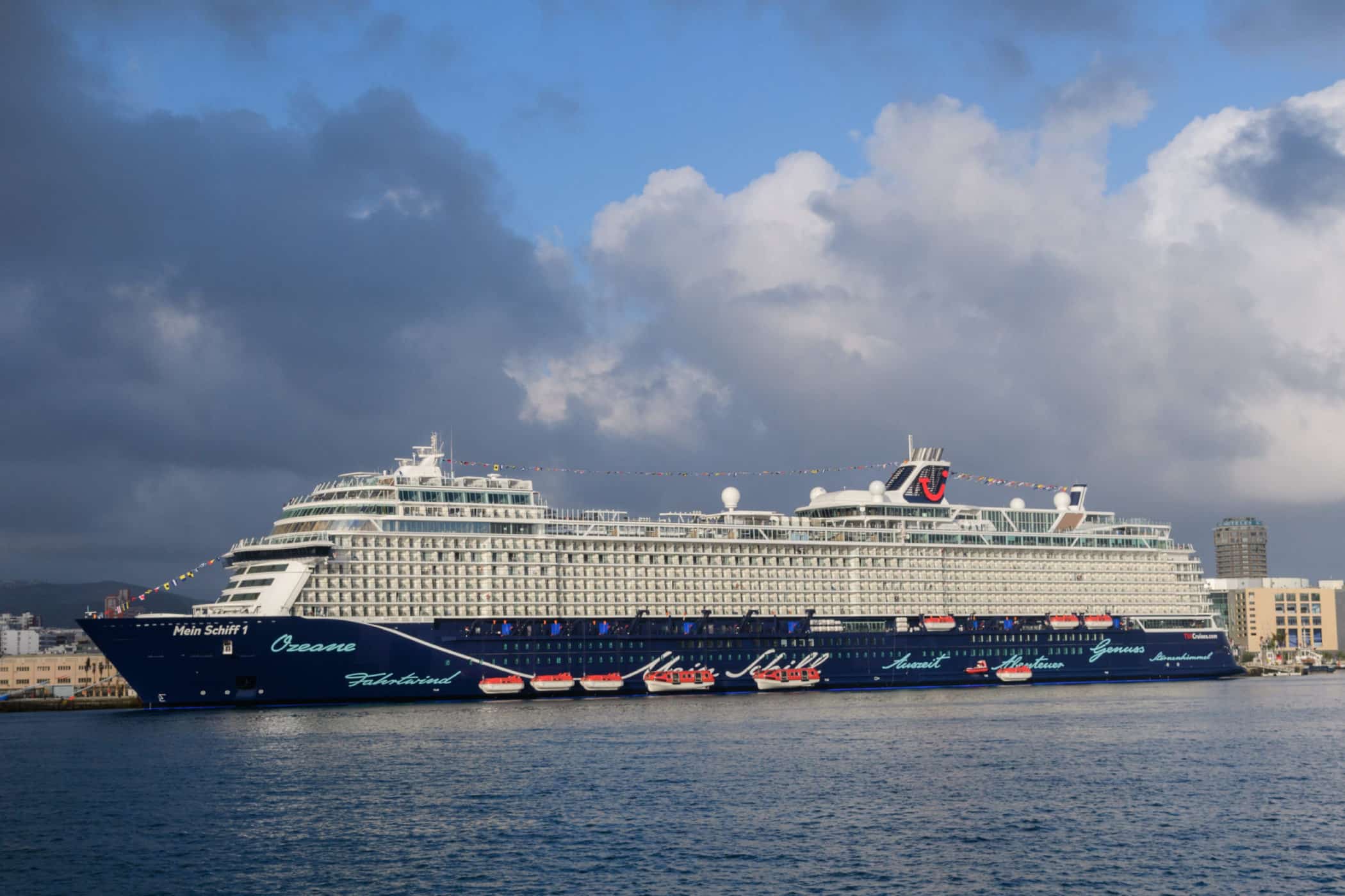 MEIN SCHIFF 1-