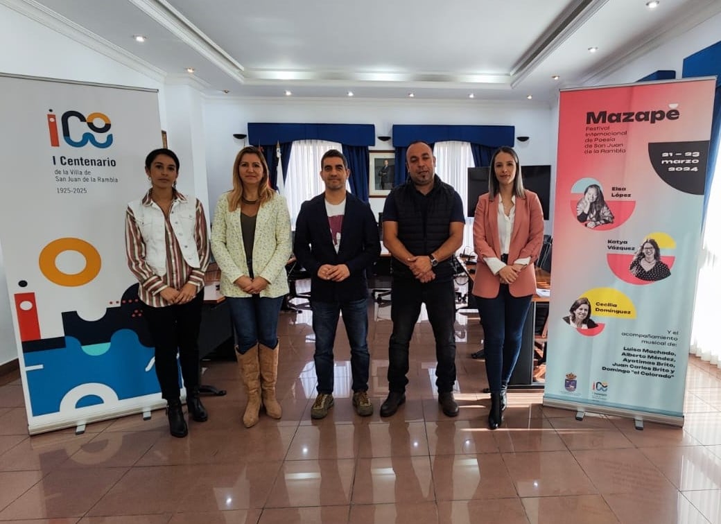 Parte del grupo de gobierno en la presentación del Festival