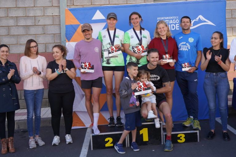 Podium masculino y femenino general