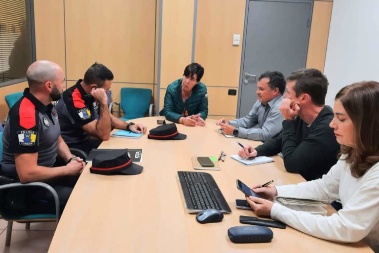Policía Canaria