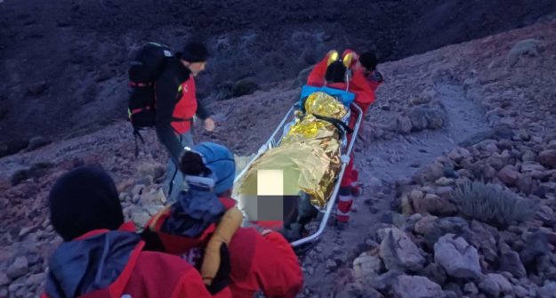 SENDERISTA RESCATADA EN EL TEIDE2 27-2-24
