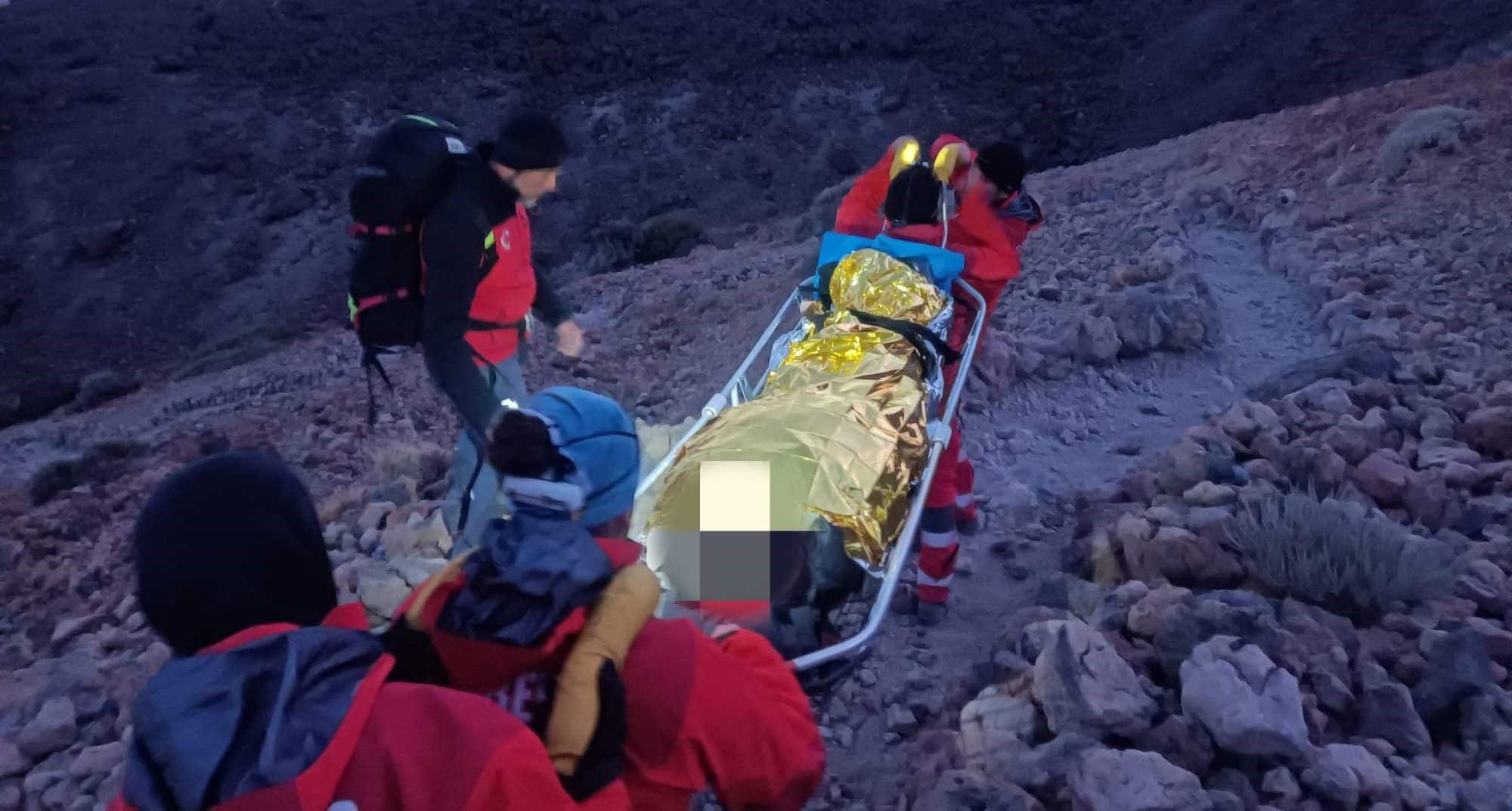 SENDERISTA RESCATADA EN EL TEIDE2 27-2-24