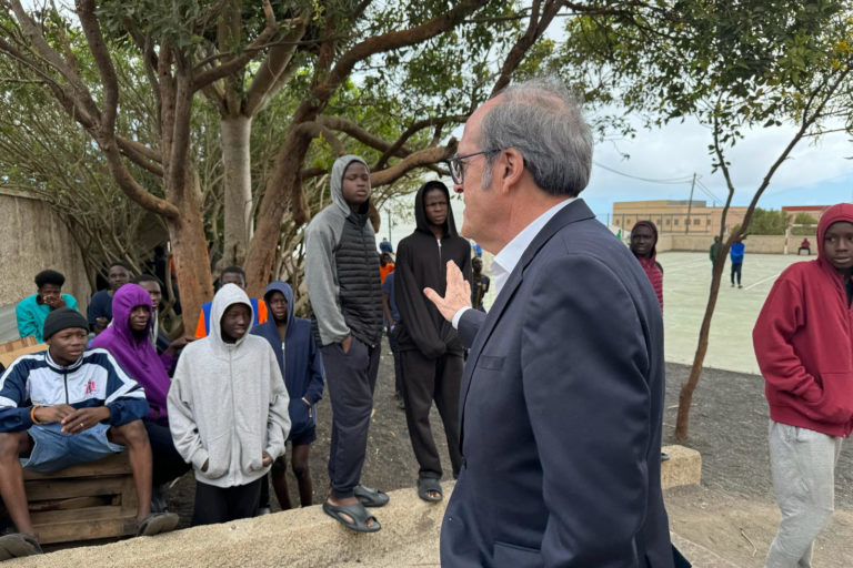 VISITA DE ÁNGEL GABILONDO A LOS CENTROS DE MIGRANTES 24-2-24