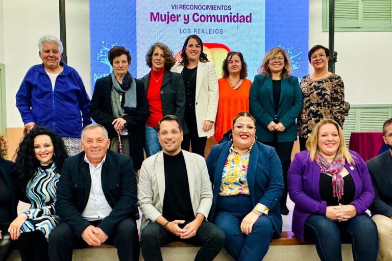 100324 VII Gala entrega reconocimientos Mujer y Comunidad Distrito VI 2024 (2)