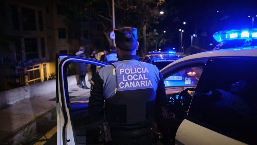 DETIENEN A DOS DELINCUENTES EN UN TRANVÍA 12-3-24