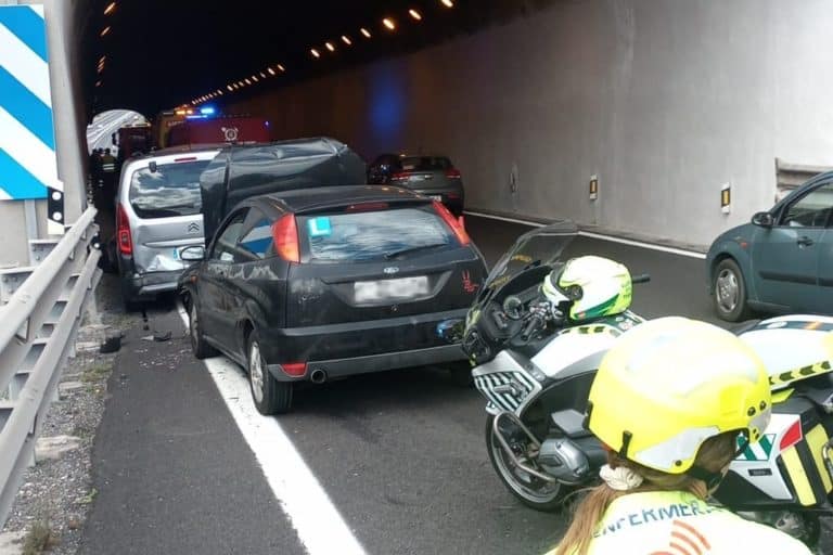 DOS HERIDOS TRAS UNA COLISIÓN MÚLTIPLE EN LOS TÚNELES DE GÜÍMAR 7-3-24