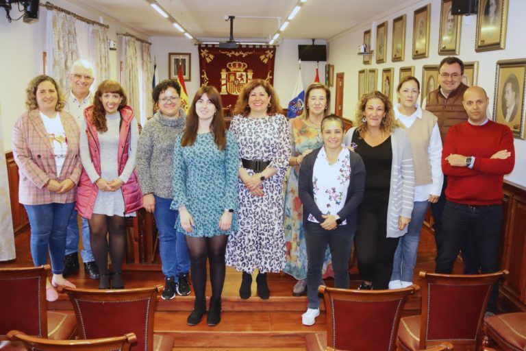 FOTO DE FAMILIA TACORONTE DINACCIÓN 2023