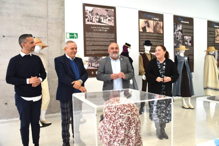 FOTO EXPO VESTIMENTA TRADICIONAL EL ROSARIO 1