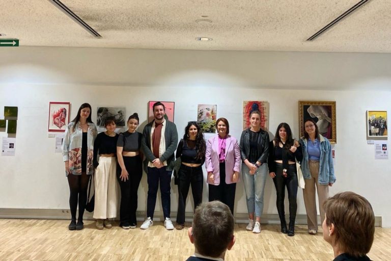FOTO INAUGURACIÓN EXPO PERSPECTIVA DE GÉNERO MERKARTE