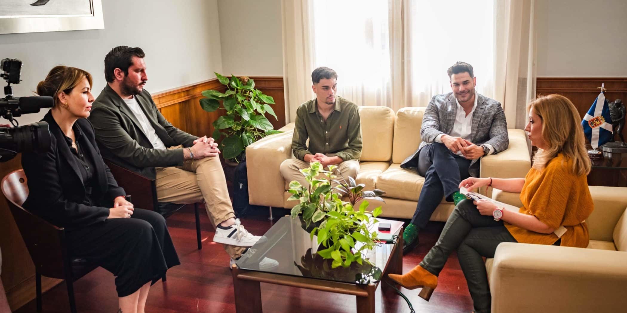 FOTO REUNIÓN AJE