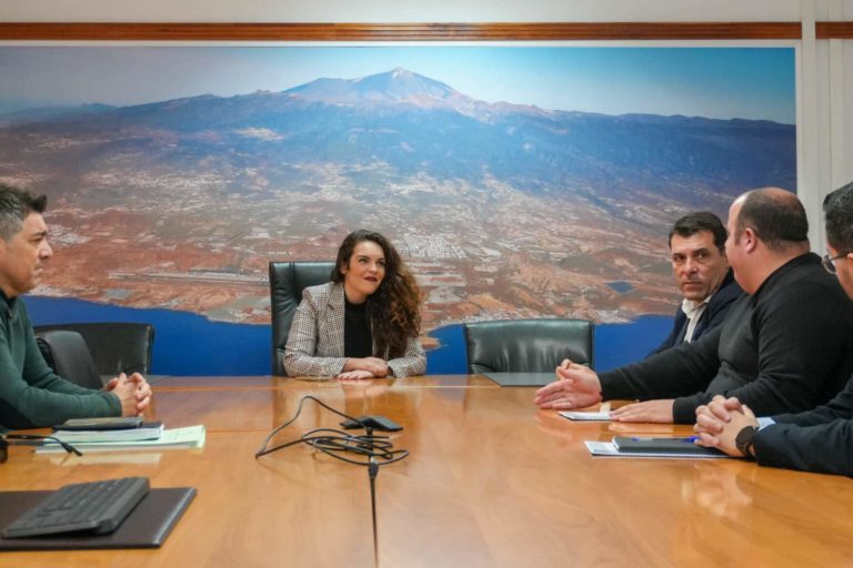 Reunión de Jennifer Miranda, Caín Franco y el Presidente de la Federación