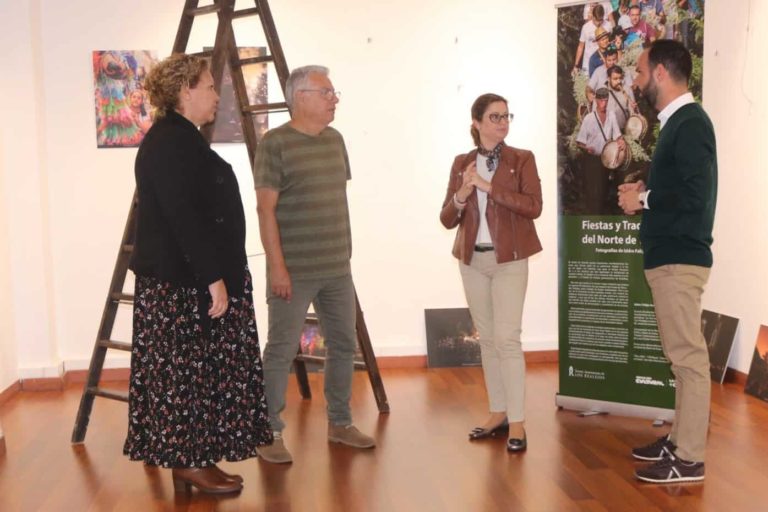 040424 Previa exposición Tradiciones Norte Tenerife Isidro Felipe Acosta