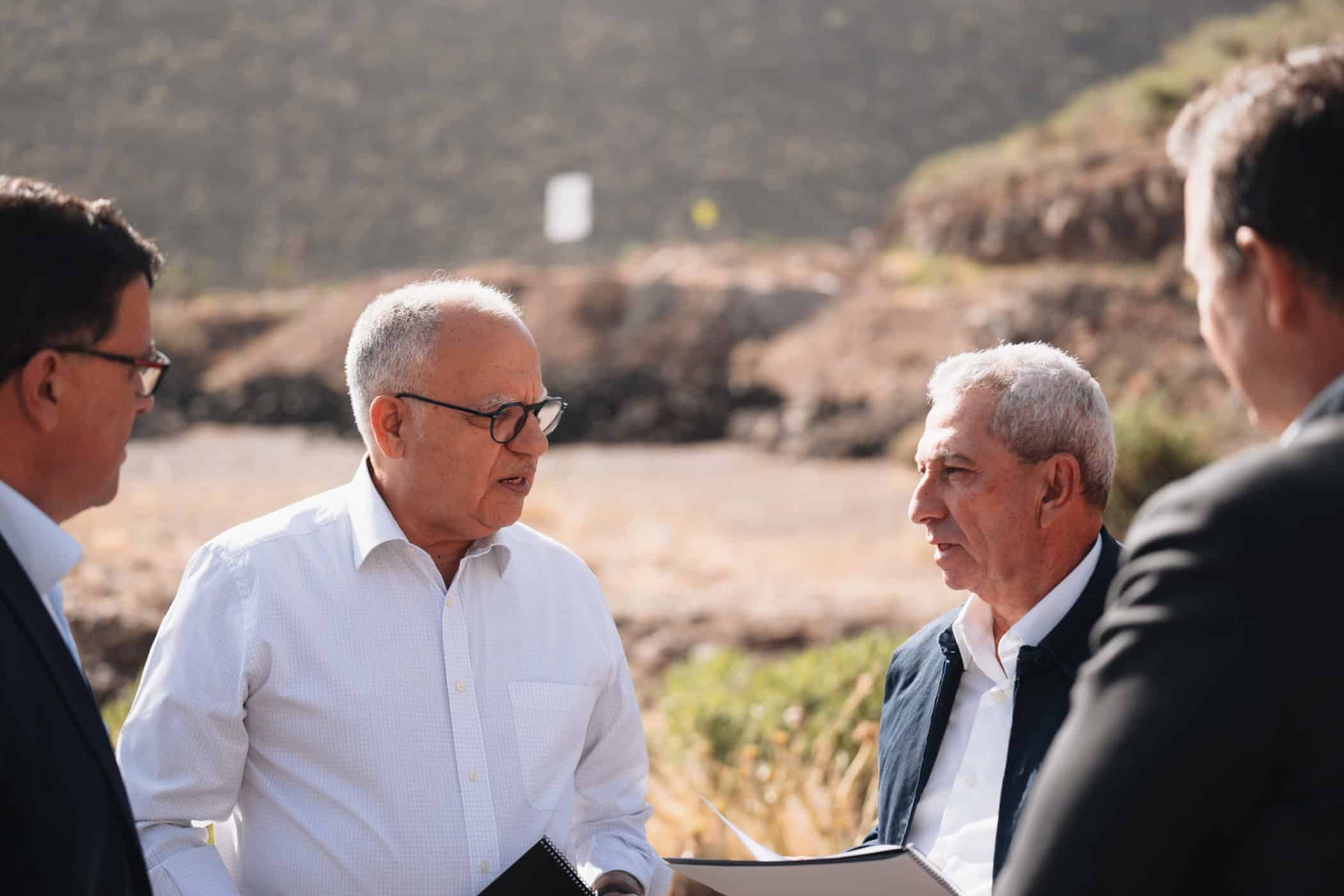 080424 El presidente del Cabildo de La Gomera, Casimiro Curbelo, junto al gerente del Consejo Insular de Aguas de La Gomera, Juan Luis Mora (1)