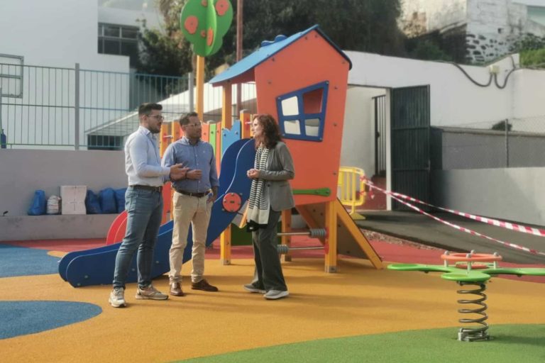 110424 Reforma de los ocho parques infantiles de los colegios públicos