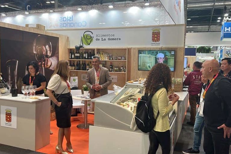 190424 Stand de Alimentos de La Gomera en el Salón Gourmets de Madrid en 2022