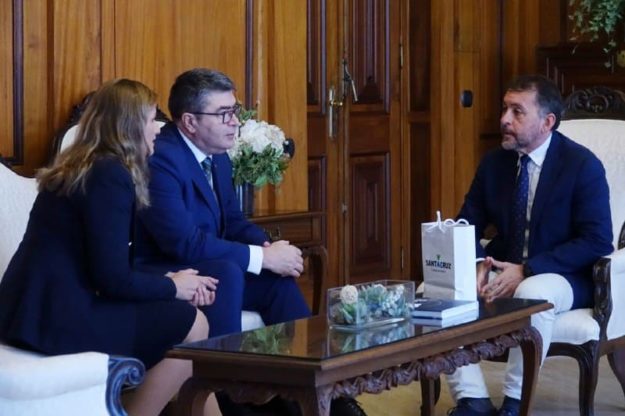 240416 Visita de Florea Tiberiu Trifan, cónsul de Rumanía en Madrid