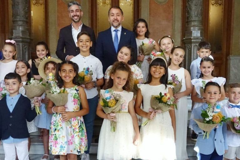240426 Santa Cruz tendrá este sábado nuevo Mago y Maga infantil de las F…