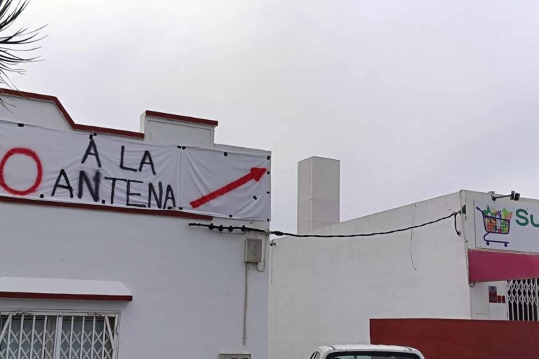 Antena de telefonía en Valle de Guerra 1