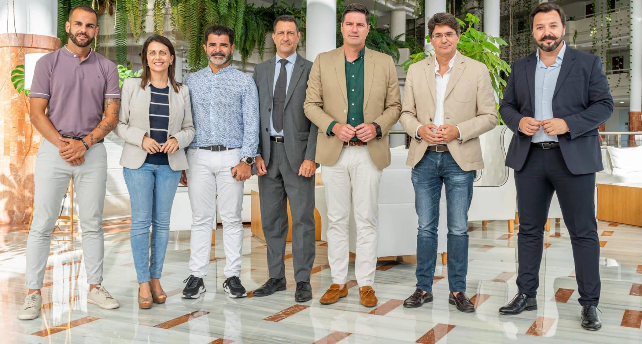 Foto de la alianza entre ayuntamiento y Landmar Hoteles