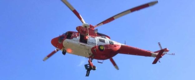 HELICÓPTERO DEL GES RESCATA A UNA MUJER EN UN SENDERO DE GUÍA DE ISORA 15-4-24