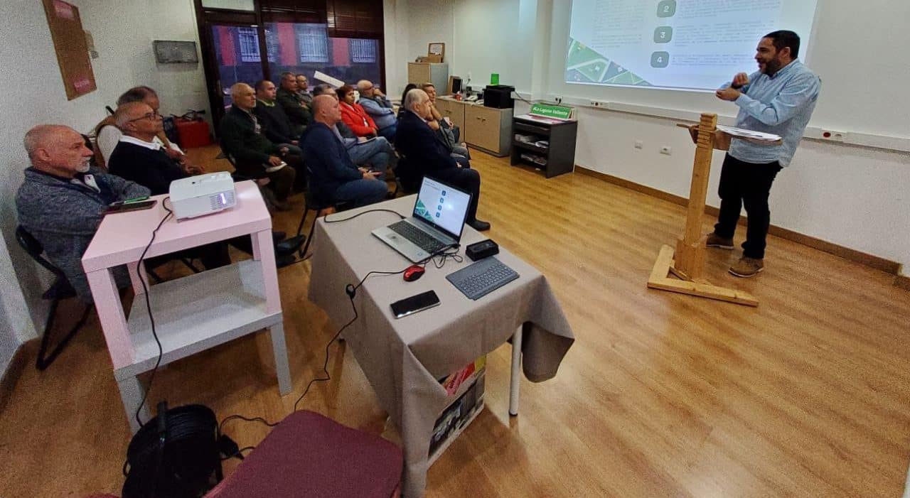 Imagen de archivo de otra sesión formativa en el local de Unidas se puede