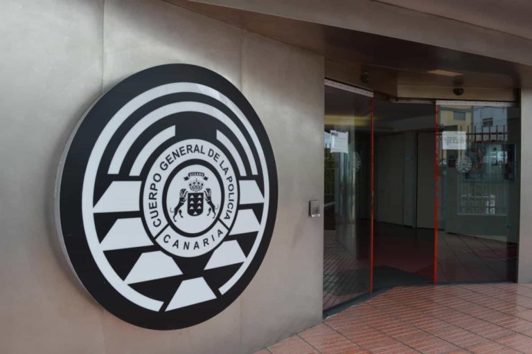 LA POLICÍA CANARIA DETIENE A UN MENOR EN LA VICTORIA 18-4-24